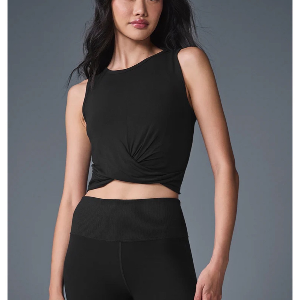 ALO Yoga Black Twist Detail Tank Top Large